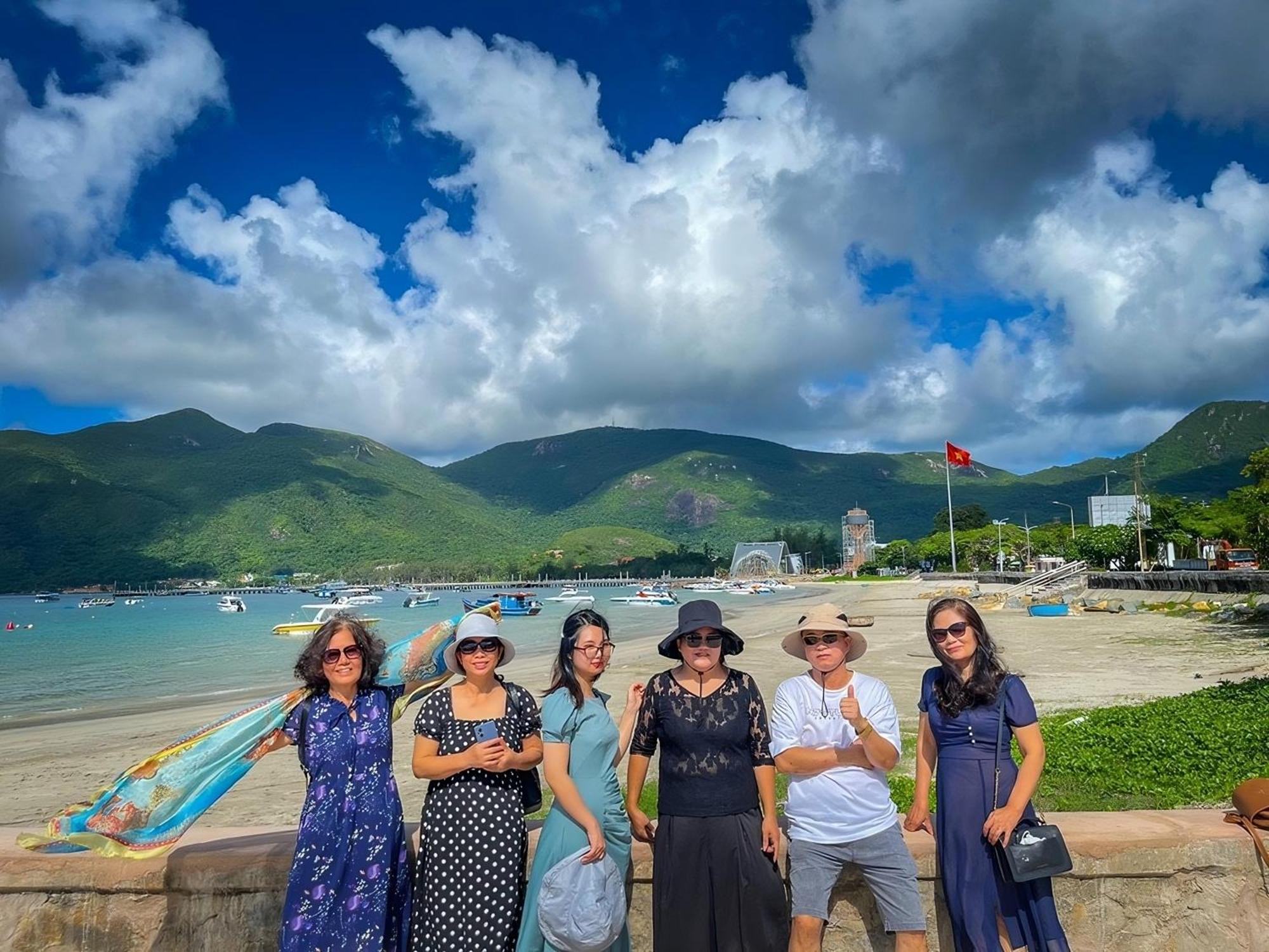 Duy Canh Homestay Chi Khu Co Ong Esterno foto