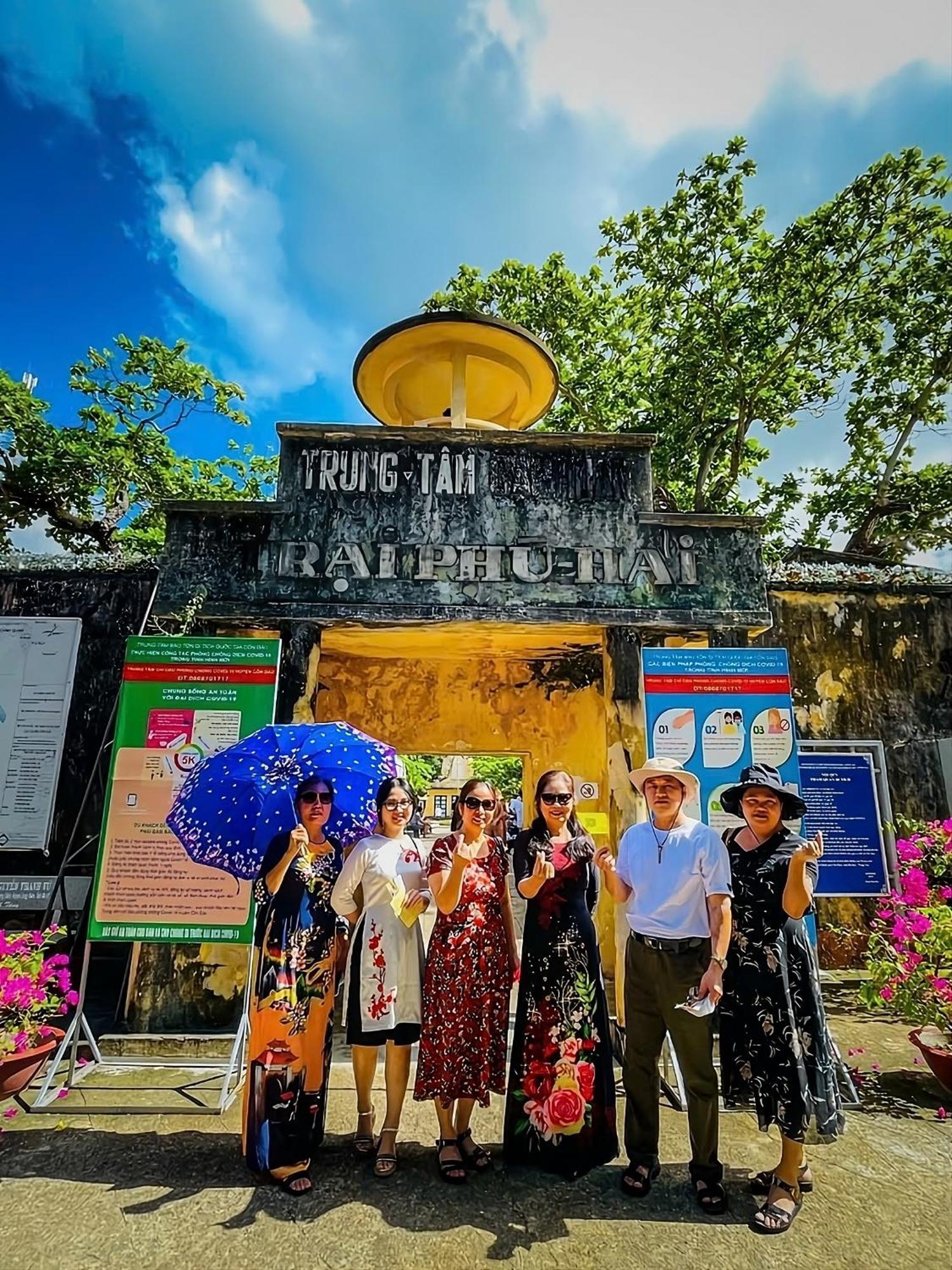 Duy Canh Homestay Chi Khu Co Ong Esterno foto