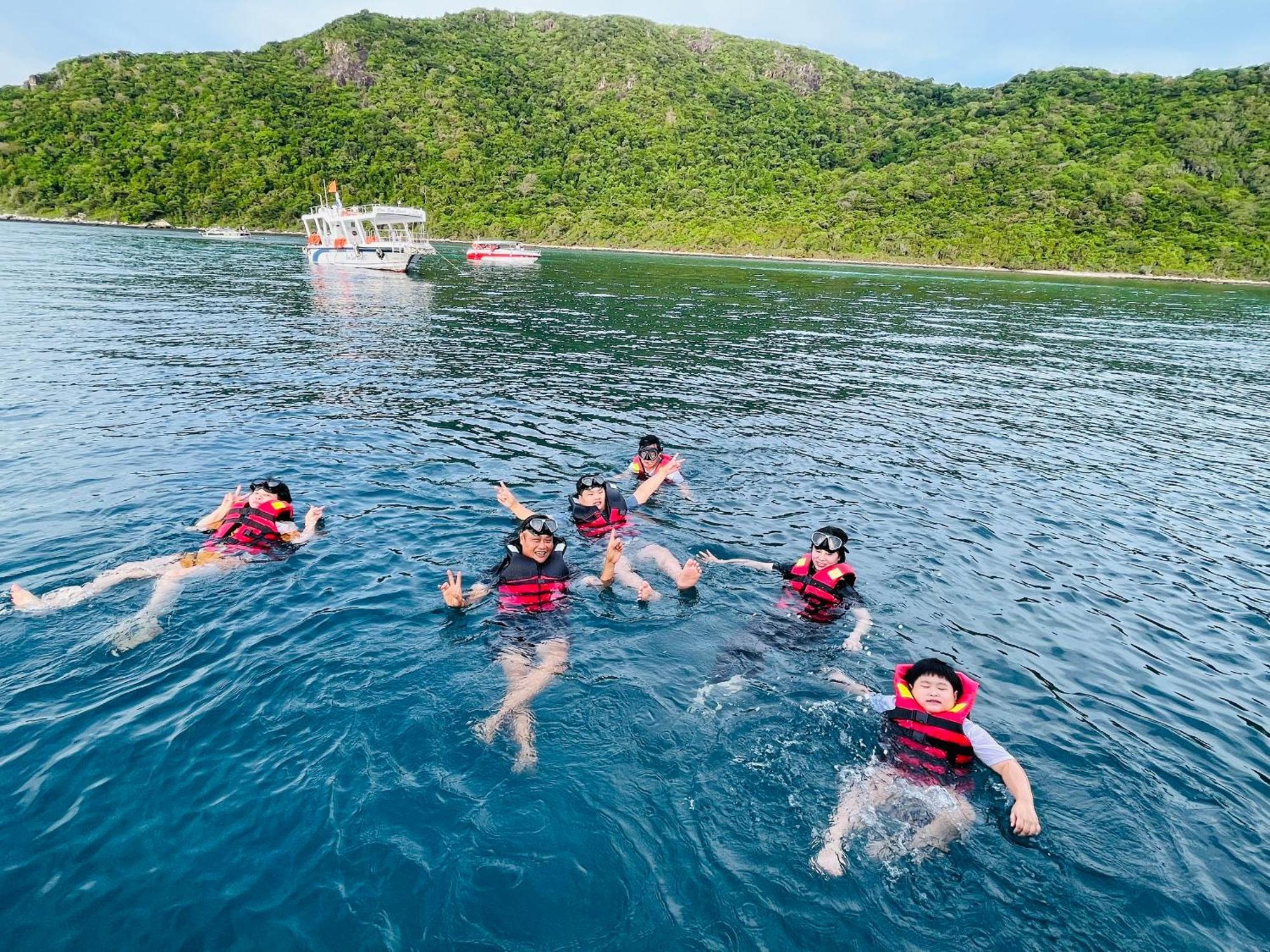 Duy Canh Homestay Chi Khu Co Ong Esterno foto
